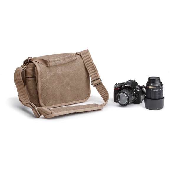 {NWT} Think Tank Photo | Retrospective 5 Shoulder Bag in Sandstone